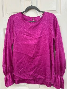 Acting Pro Fuchsia Satin Long-Sleeve Blouse